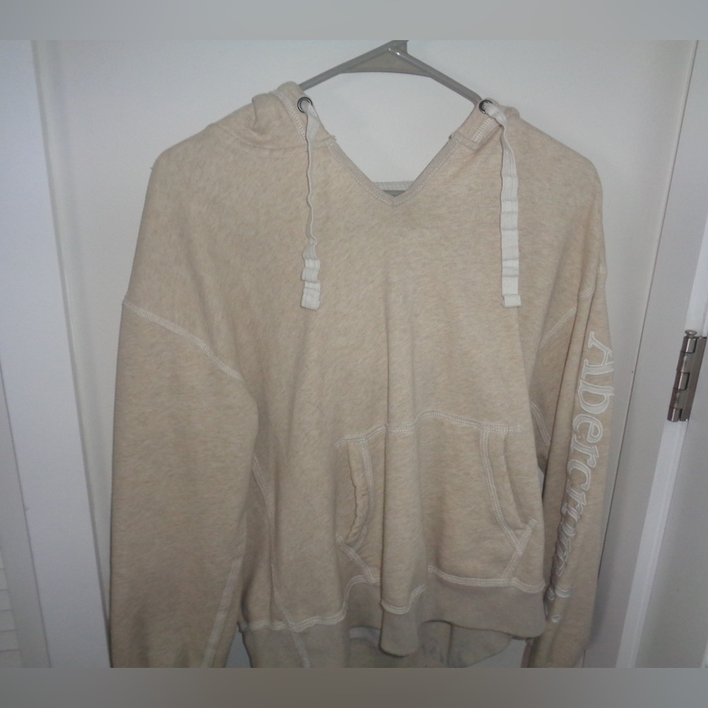 Abercrombie & Fitch Cream/Beige low cut hooded sweater, in good condition